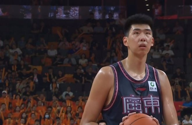 乐鱼体育包含广州队迎CBA季后赛关键赛，赛前篮板制胜，赛场秩序良好，训练强度明显提升的词条