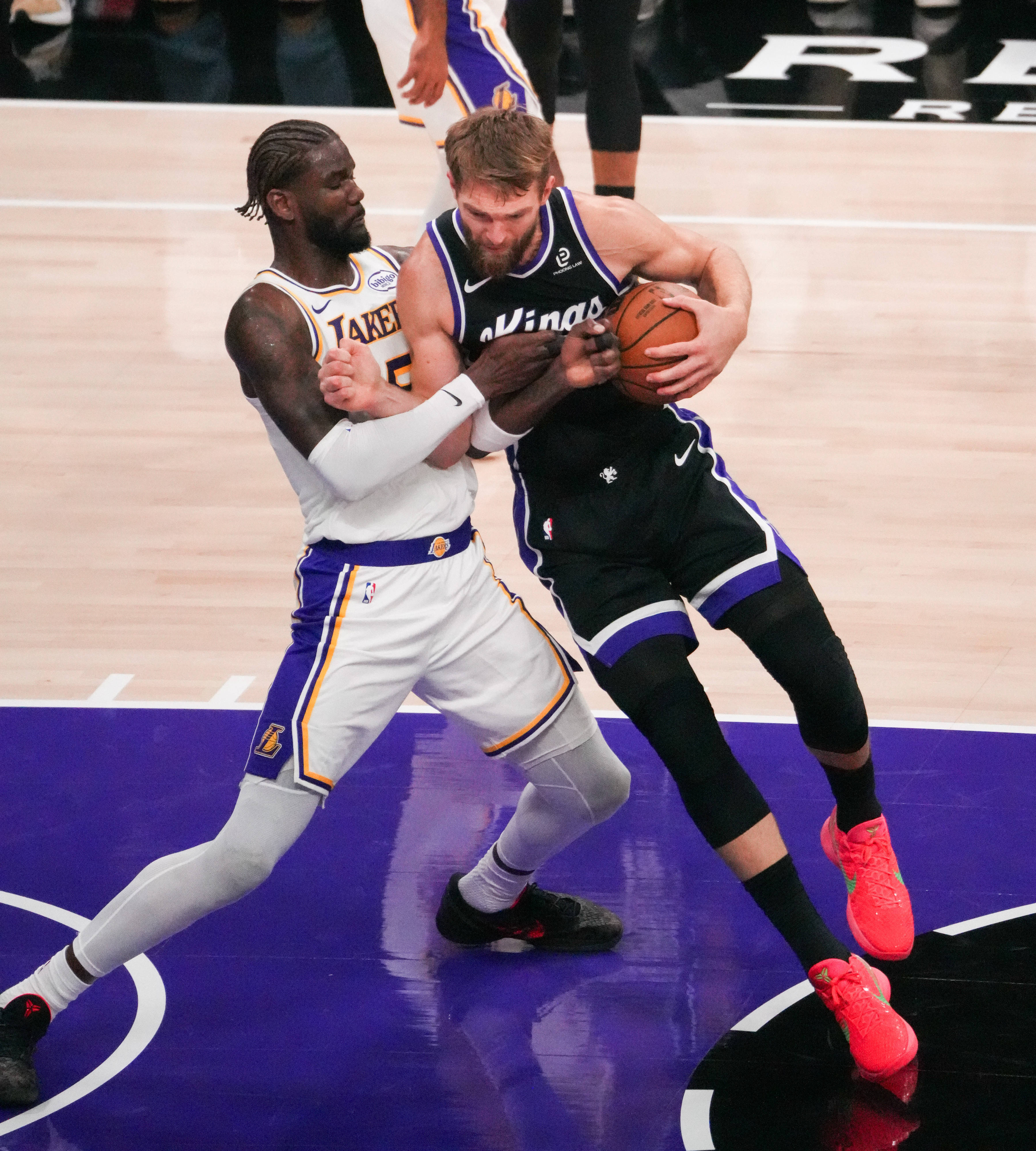 乐鱼体育官方网站关于清晨萨克拉门托国王调整名单以备NBA常规赛；伤情更新环节打磨；质疑声仍在；赛程密集仍需轮换的信息