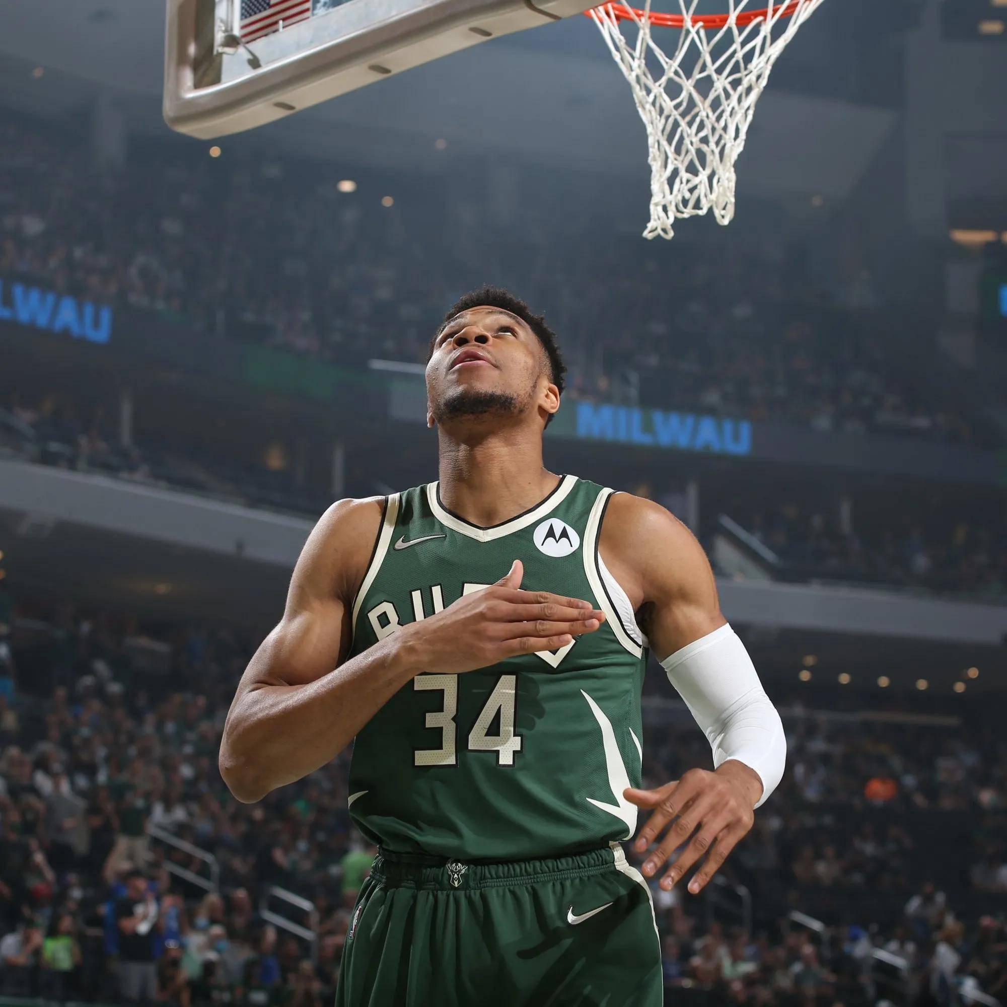 国际比赛日密尔沃基雄鹿备战欧超杯，复出首秀细节曝光，信心回归，纪律约束更严格的简单介绍