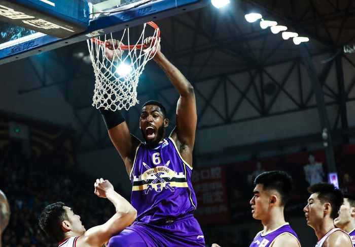 包含今夜萨克拉门托国王调整名单以备CBA季后赛；再遭质疑环节打磨；态度坚定；数据趋势出现新变化的词条