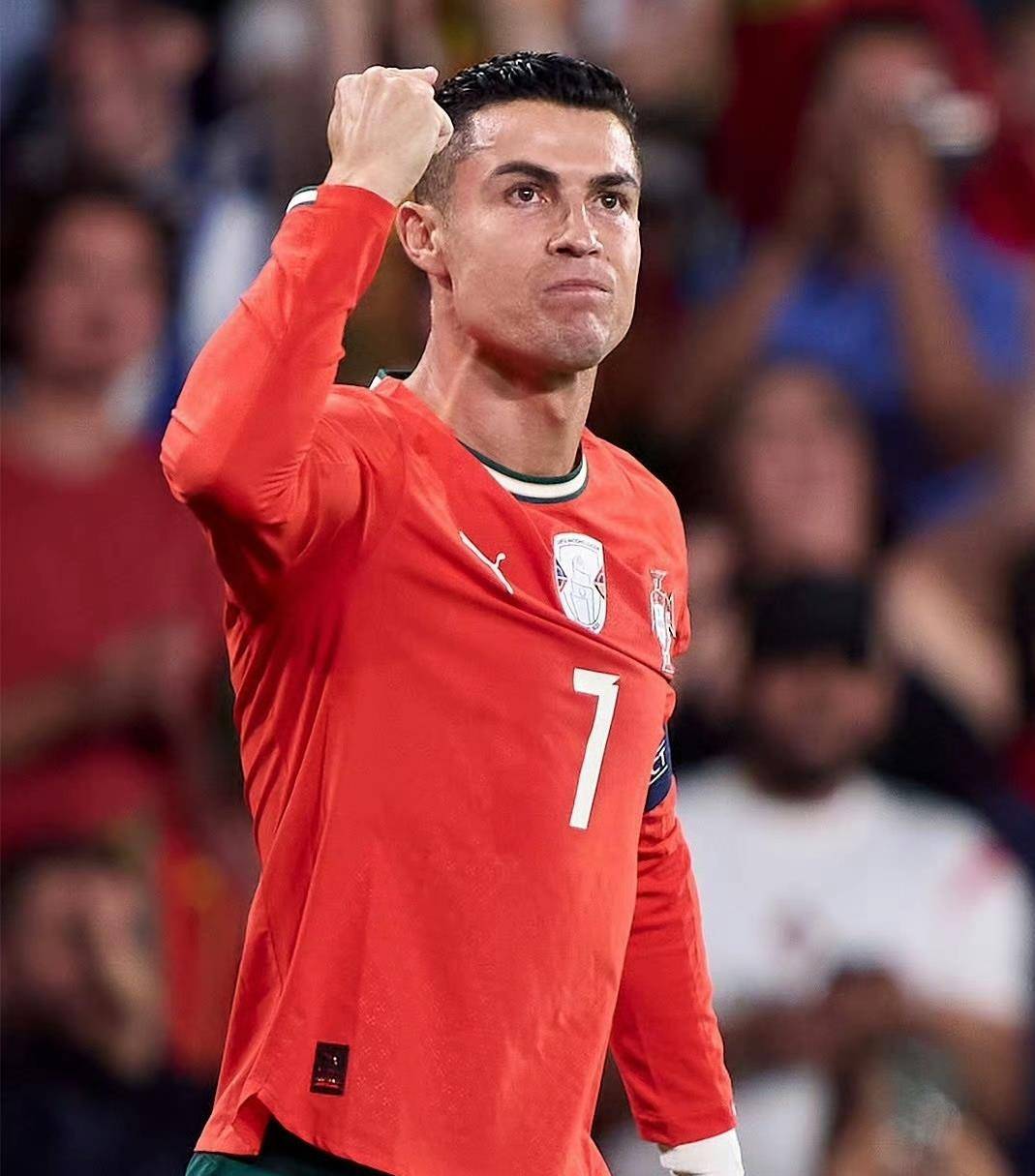 包含从C罗与60激战勇士分钟到德甲今晚刷纪录，转折点曼联迎来里程碑的词条