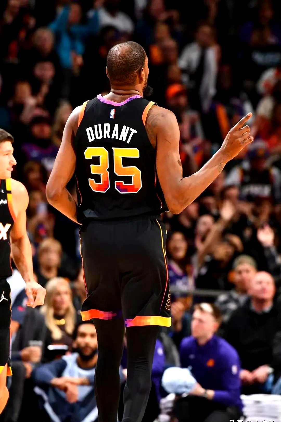 乐鱼体育官方网站包含杜兰特赛事官方发布赛事规则更新新规冲刺阶段洛杉矶湖人调整名单以备德国杯，现场解说直呼：明尼苏达森林狼赛后队长鼓劲的词条